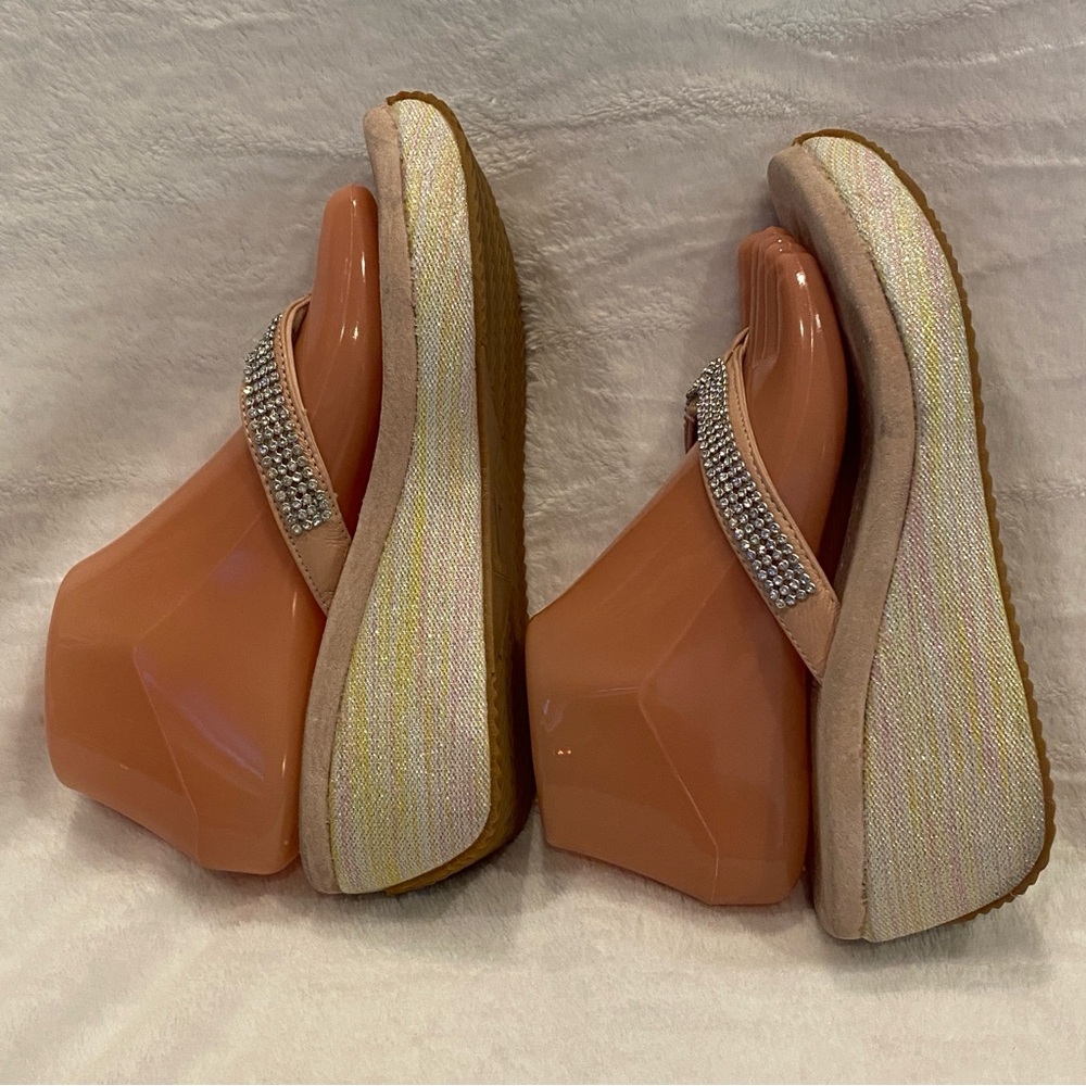 Volatile Rhinestone Strap Pink-Beige Wedge Heel Thong Sandals FlipFlops Sz 7 VGC - Picture 9 of 15